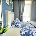 Apt Pejaten Park Biru 2 Bedroom With Swim Pool, Bathub And Wi-Fi